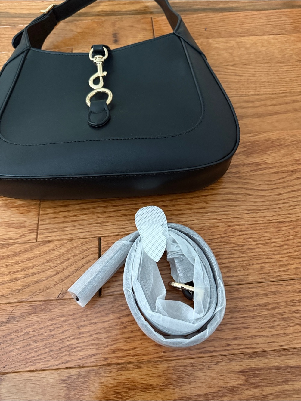 Black purse - Picture 2 of 4